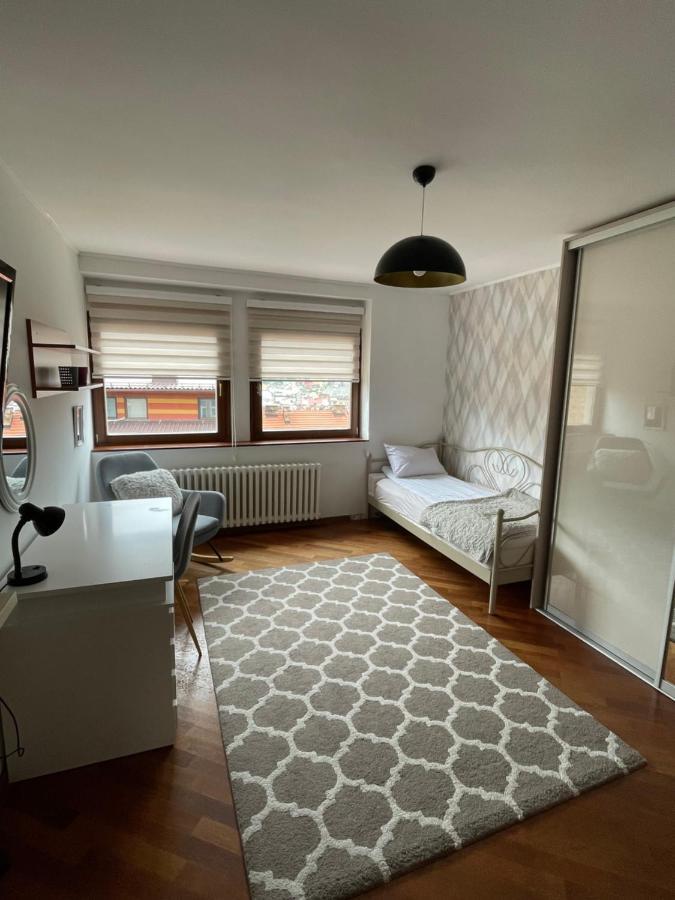 Deluxe Apartment Lejla - Free Garage Parking サラエヴォ エクステリア 写真